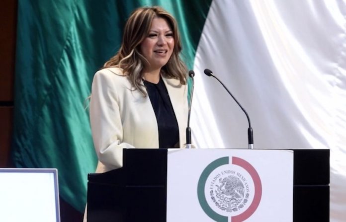 Es necesario analizar y revisar cómo enfrentar la educación en el siglo XXI: Anabey García