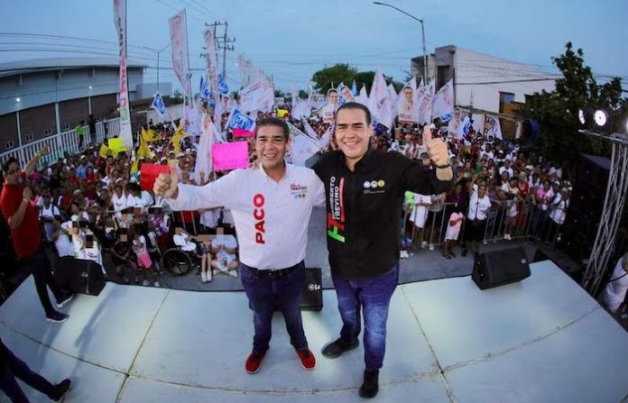 Cientos de juarenses de Santa Mónica escuchan las propuestas de Paco Treviño