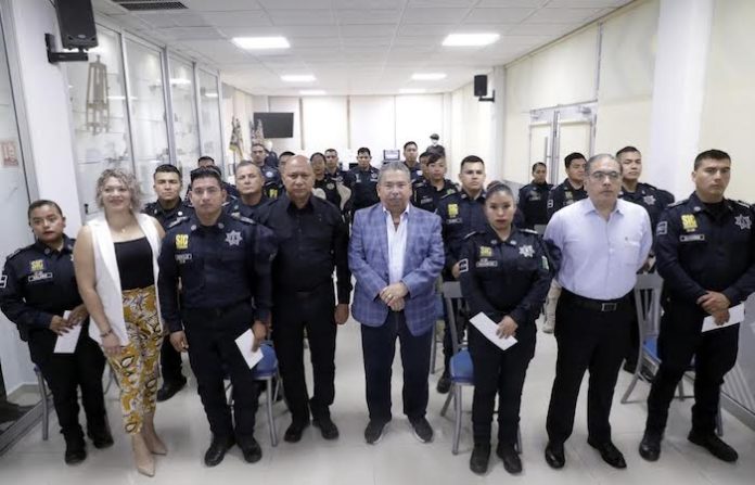 106 policías de Escobedo son reconocidos por sus acciones destacadas