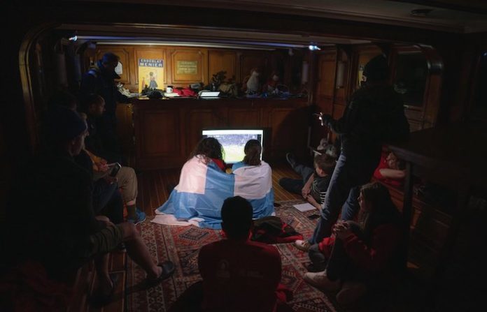 En inglés no: diputados piden que los Olímpicos de París se difundan en francés