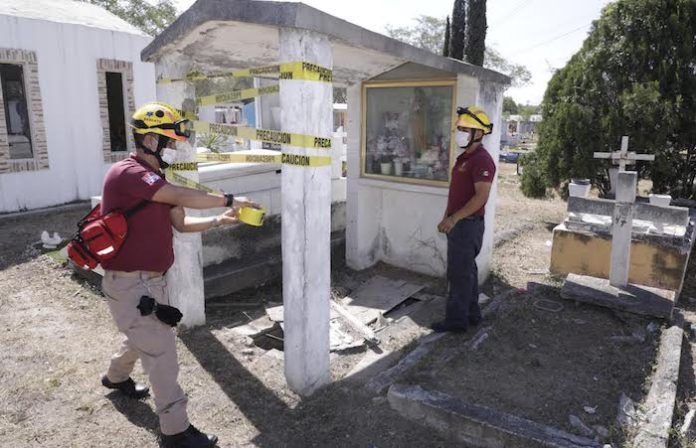 Con motivo del Día de las Madres, Escobedo realiza operativo en panteones
