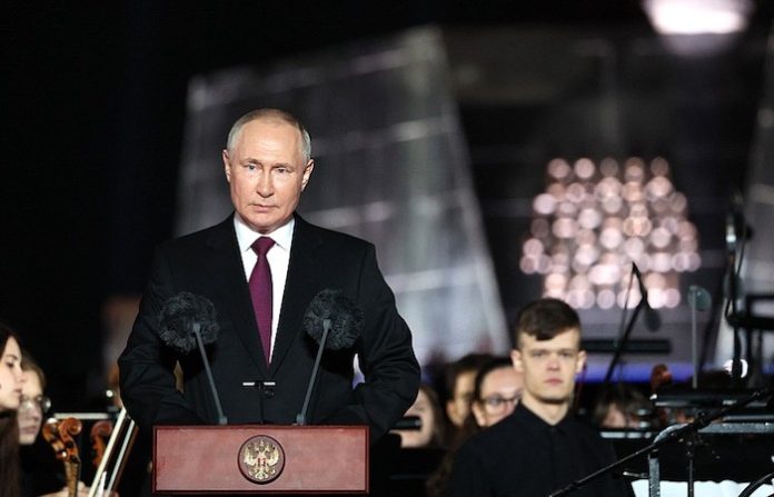 Los intentos de EU de frenar el desarrollo de China dañan su propia economía, dice Putin