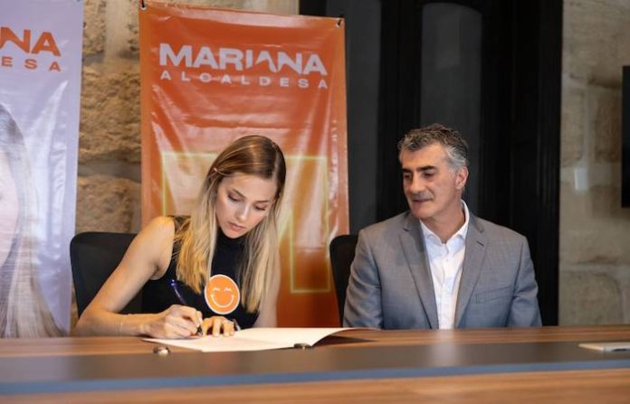 Firma Mariana compromiso por una mejor movilidad