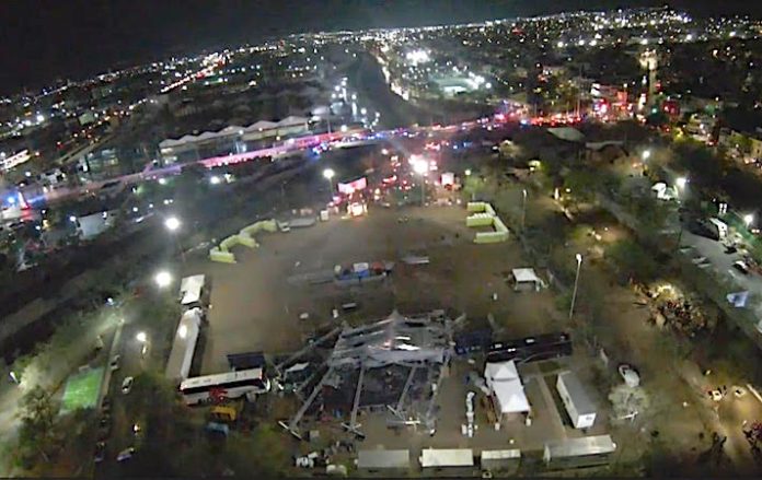 Video: Se desploma escenario en evento de Lorenia Canavati; hay un saldo de 5 muertos y al menos 54 lesionados