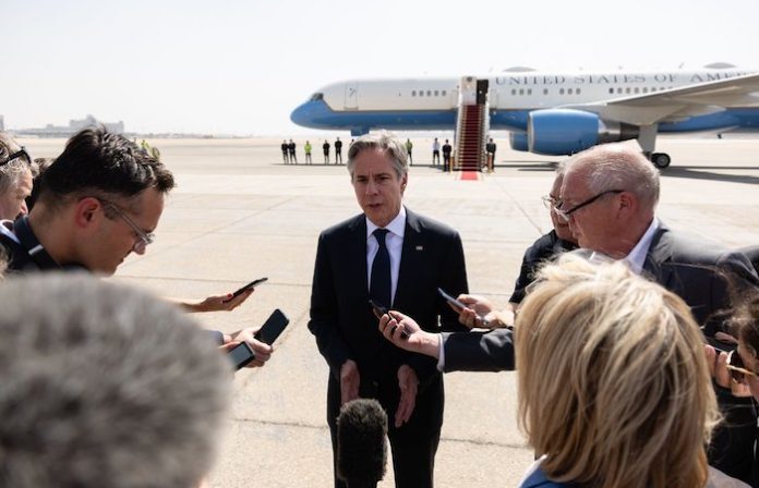 Blinken se reúne con Netanyahu en Jerusalén para dialogar sobre cese al fuego en Gaza