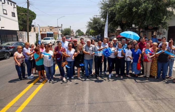 Entrega San Nicolás obras de pavimentación en Col. Residencial Las Puentes