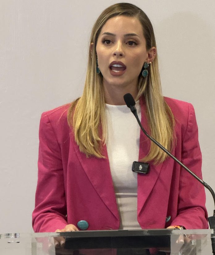 ”Ministeriales se robaron la elección para Adrián de la Garza y lo vamos a demostrar”dice Mariana Rodríguez que se presenta como ciudadana