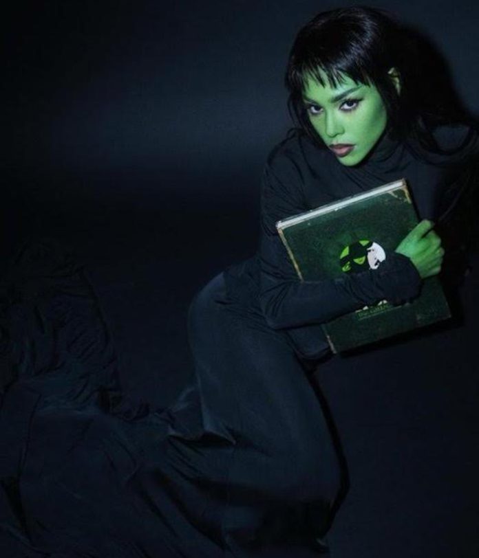 Danna Paola regresa como Elphaba en el doblaje de “Wicked”