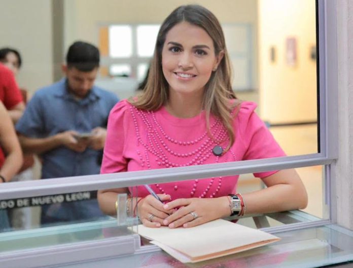 Lorena de la Garza presenta iniciativa para evitar diputados faltistas