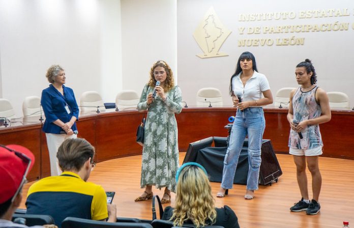 Celebra IEEPCNL Día Mundial de la Diversidad Sexual con cine-activista