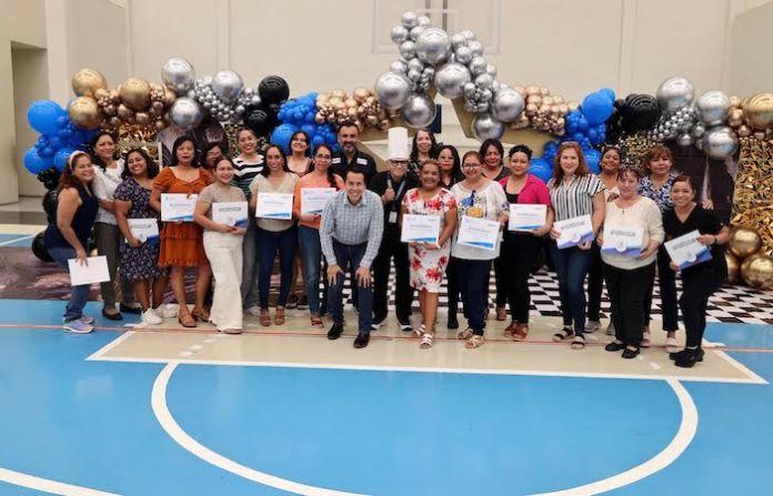 Forma San Nicolás a 160 nuevos emprendedores; concluyen cluster de oficios