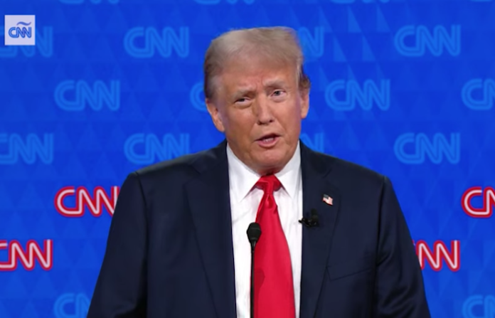 Trump afirma tras debate que el problema de Biden es su competencia, no su edad