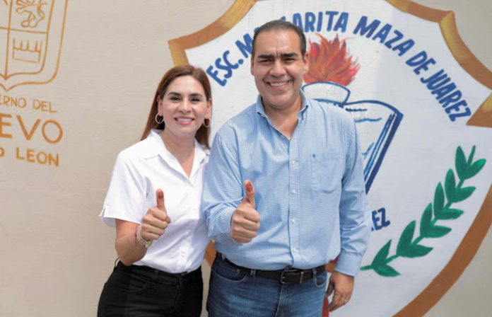 Heriberto Treviño emite su voto; llama a participar en jornada electoral