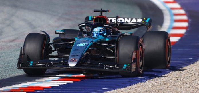 George Russell logra una sorprendente victoria en Austria cuando Verstappen y Norris chocan