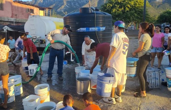 Reparte UDEM más de 166 mil litros de agua