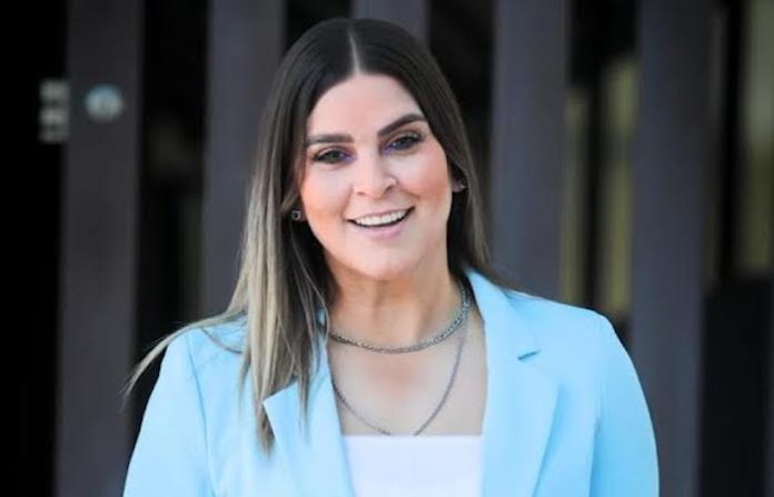 Ana González solicita a CFE garantizar el suministro de luz a los nuevoleoneses