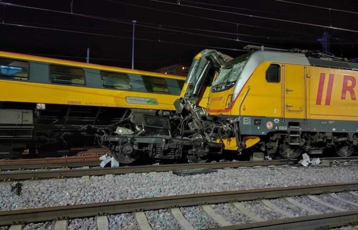 Al menos cuatro muertos en una colisión de trenes en la República Checa