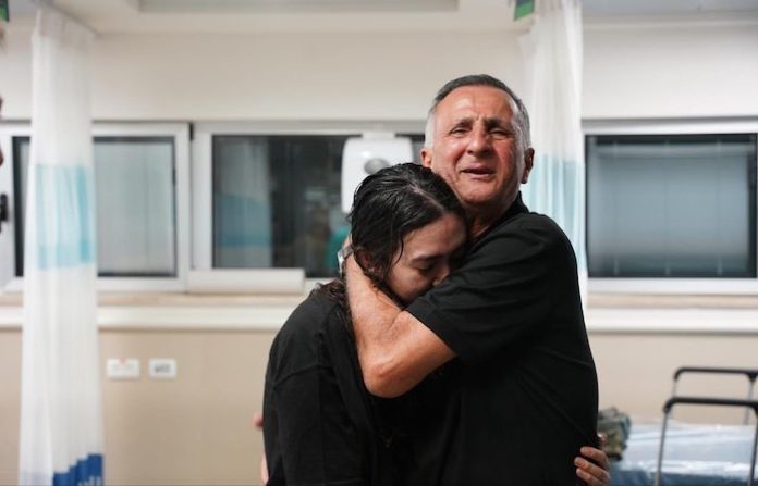 Israel libera a 4 rehenes de Gaza vivos, entre ellos un ciudadano ruso