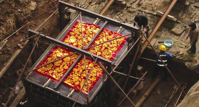 Hallan en China un enorme sarcófago con tesoros que podría confirmar una antigua leyenda