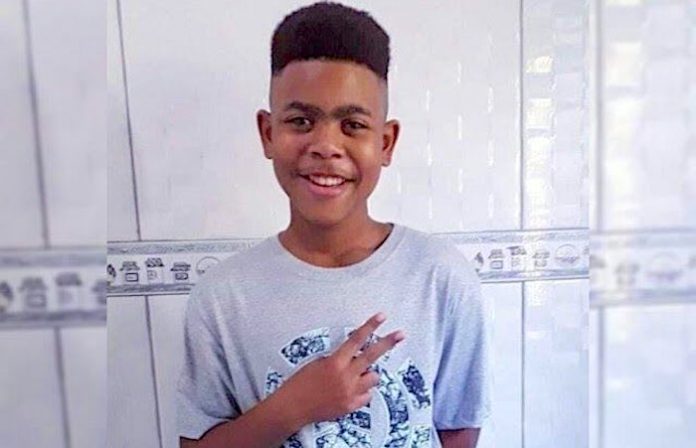 Amnistía Internacional critica absolución de policías que mataron a niño en favela de Río