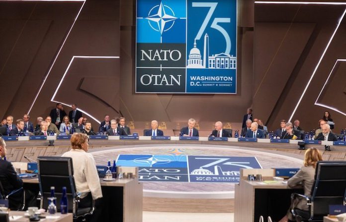 EU, la UE, el Reino Unido y más países se comprometen a acelerar ayuda militar a Kiev