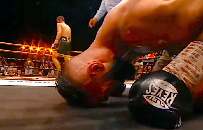 Video: El boxeador ruso Batyrgaziev se corona campeón superpluma de la AMB