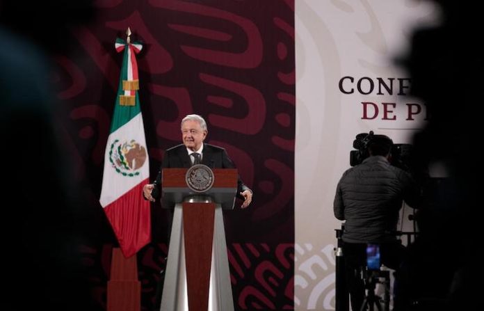 Presidente de México critica a Tribunal Electoral por señalarlo por intervenir en comicios