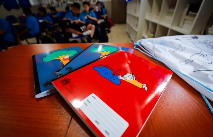 Invita Monterrey a familias a entrega de útiles escolares en el Palacio Municipal