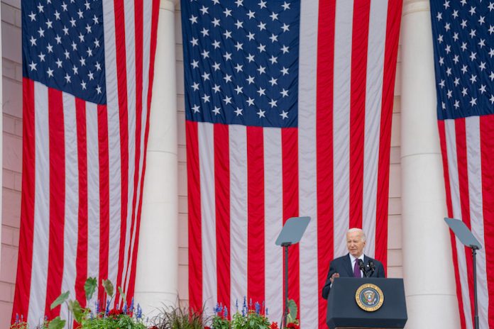 Biden está informado del incidente en mitin de Trump en Pensilvania, dice la Casa Blanca