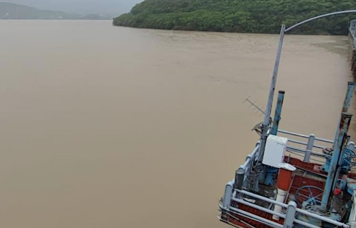 Realizan nuevo desfogue en Presa La Boca