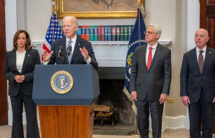 Biden insta a la unidad de EU tras el intento de asesinato de Trump