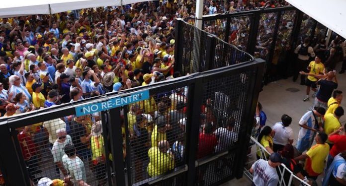 Conmebol apunta al público y dueños del estadio por incidentes en final de Copa América