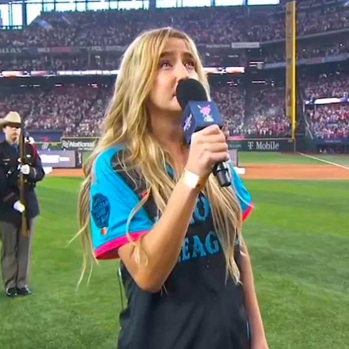 Ingrid Andress ofrece disculpas y se interna en rehabilitación tras desafinada interpretación del himno nacional en el Home Run Derby