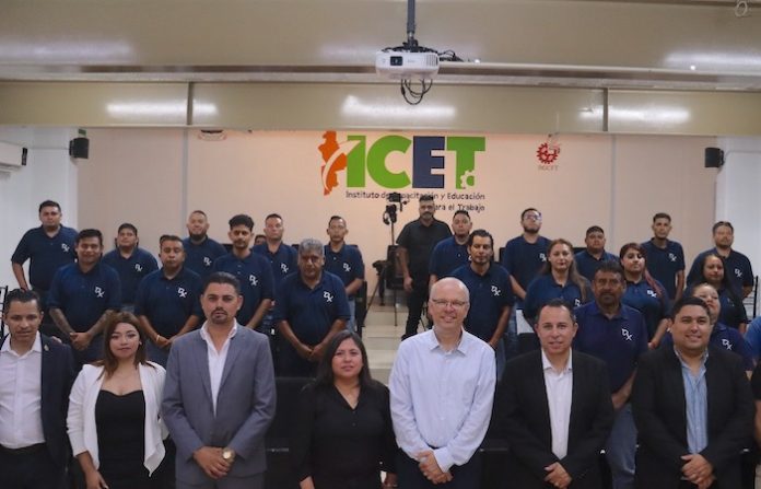 Celebra Secretaría del Trabajo Graduación de Operadores de 5ta. rueda