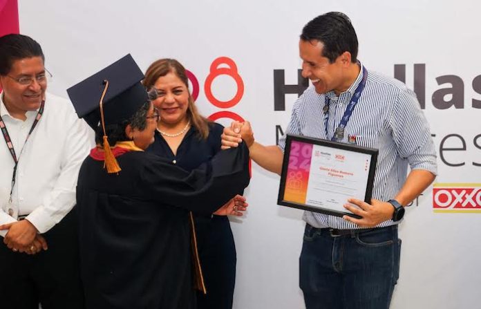 Gradúa San Nicolás a la primera generación de “Tecnología a mi Favor”