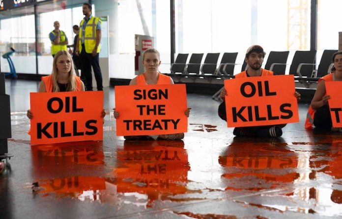 Ecoactivistas derraman pintura en el Aeropuerto Internacional de Viena