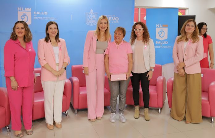 Entrega Secretaría de Salud prótesis externas a pacientes de cáncer de mama