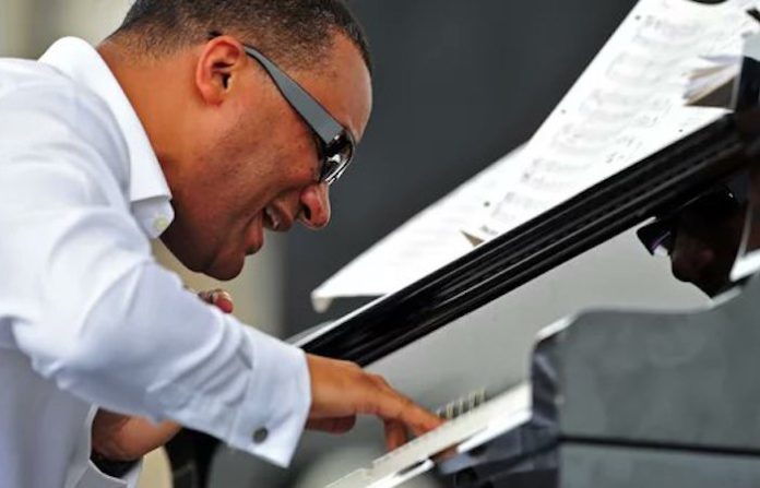 El cubano Gonzalo Rubalcaba se corona “Leyenda del jazz” en el festival de San Petersburgo