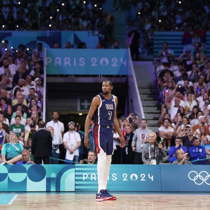 Kevin Durant lidera a Estados Unidos ante Serbia en el debut olímpico
