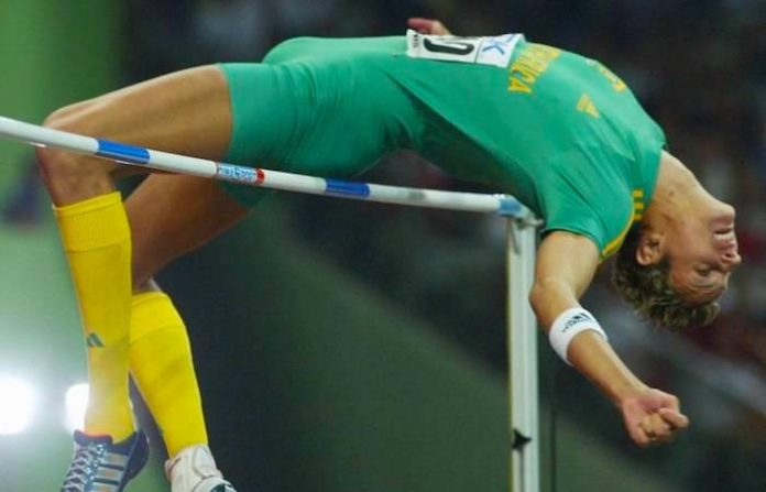 Hallado muerto en Sudáfrica excampeón mundial de salto alto