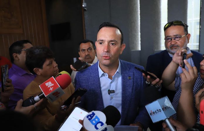 Congreso recibe notificación para sancionar a Samuel García