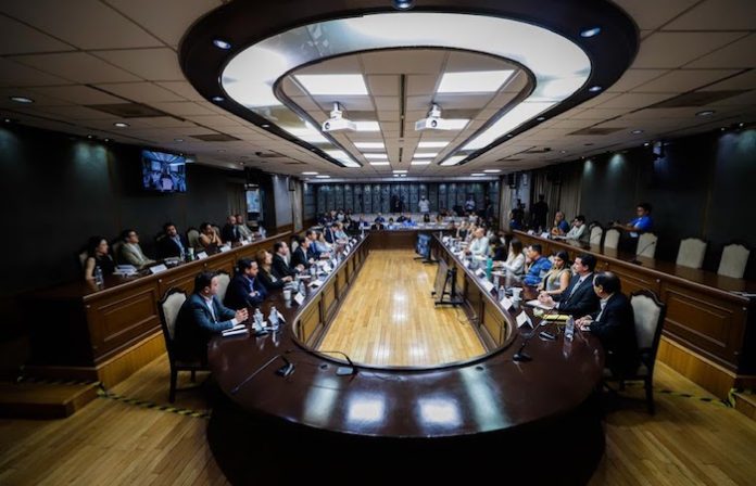 Equipo de Adrián de la Garza prioriza movilidad, desarrollo urbano y servicios públicos