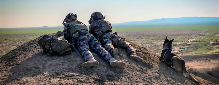 El PP español propone usar el ejército para frenar el flujo migratorio ilegal