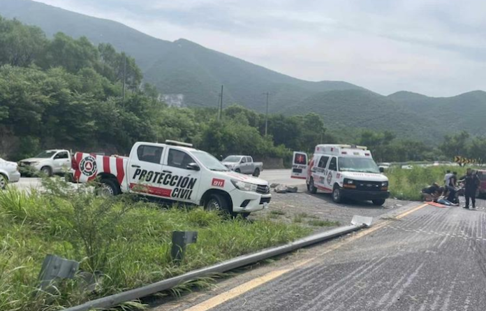 Volcadura de camioneta deja 5 lesionados en Allende