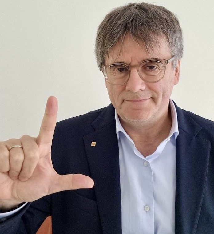 El Supremo español archiva la causa penal por terrorismo contra Puigdemont