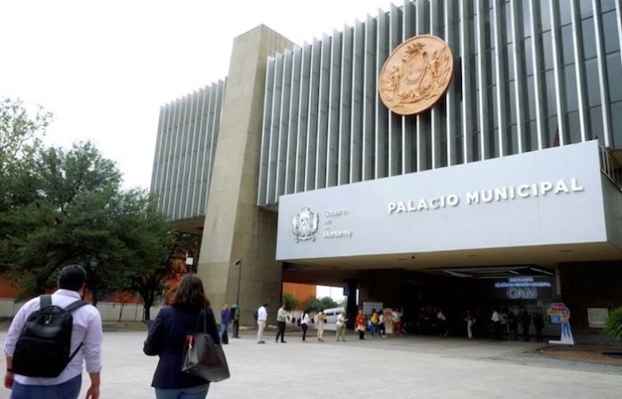 Inicia hoy Adrián de la Garza la transición en Monterrey