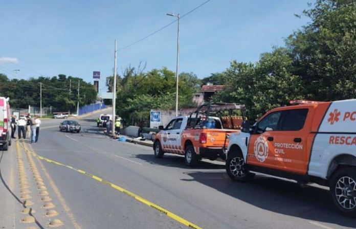 Atropella y mata conductor a dos peatones en Guadalupe
