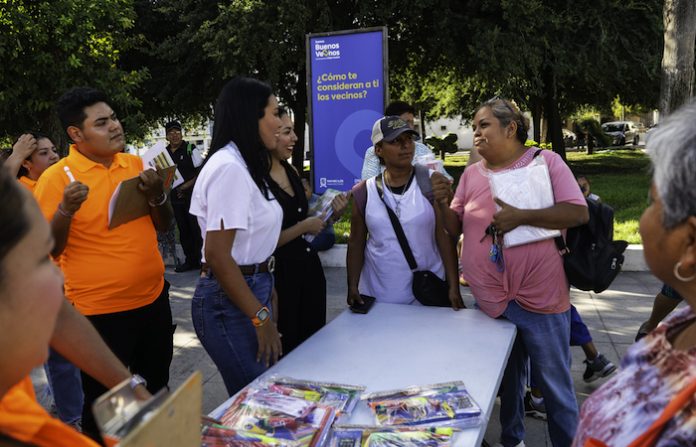 Regidores electos de MC y Ale Morales equipan con útiles escolares a familias nicolaítas
