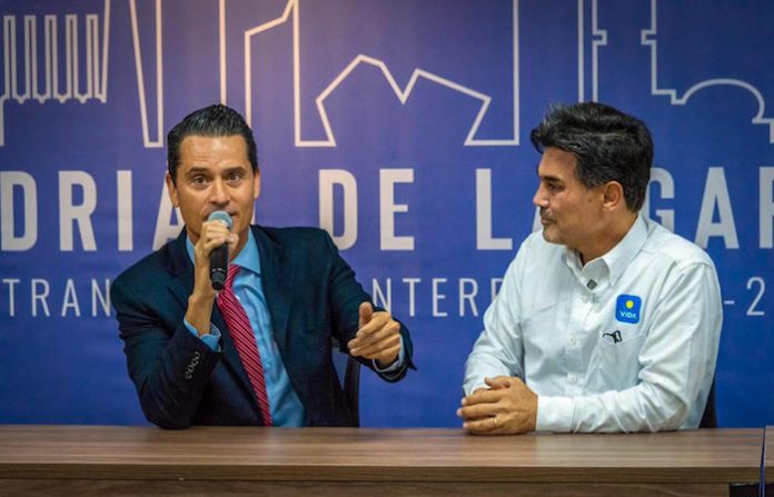 Adrián de la Garza incluye propuesta del “Pato” Zambrano en su plan de trabajo
