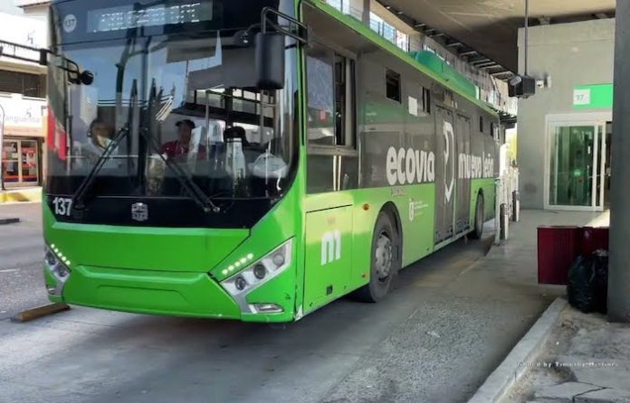 Debe gobierno estatal responder a la crisis de transporte público en la Zona Metropolitana de Monterrey